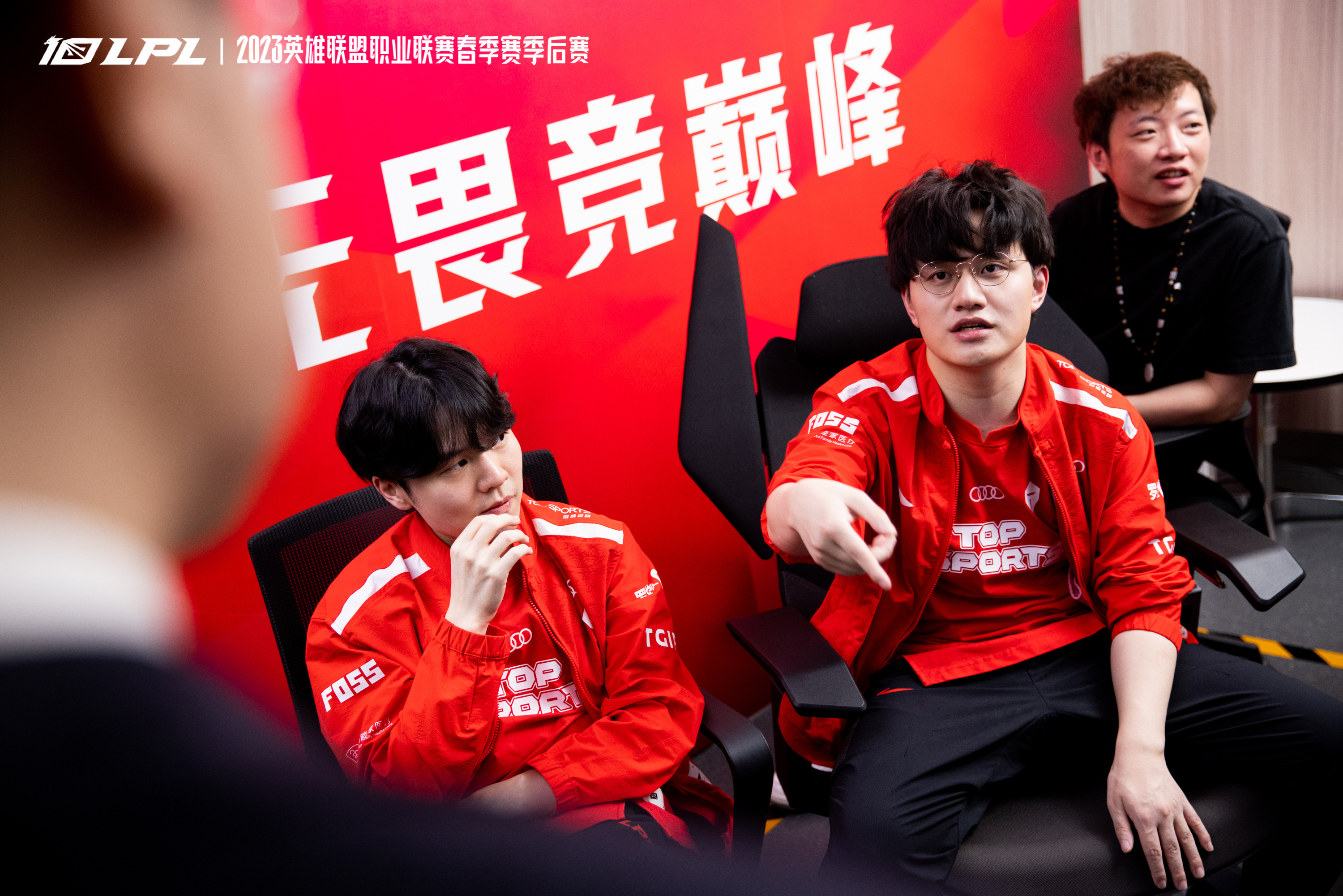 Rookie重要时刻重返赛场，G2带队取胜！