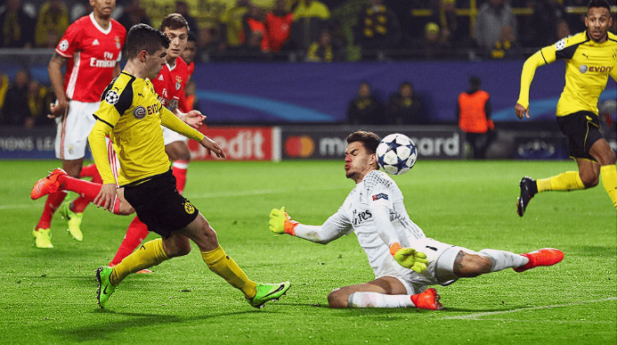 世界杯预选赛常规赛对决在即！多特蒙德演练定位球，波尔图密集防守应对(2026世界杯预选赛晋级规则)